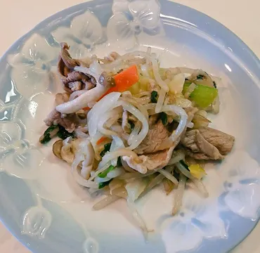 姜葱醤(ジャンツォンジャン)を使った肉野菜炒め