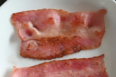 業務スーパー】普通のスーパーで買うより断然お得!「スライスベーコン」冷凍保存方法&おすすめレシピ2選(サンキュ!)