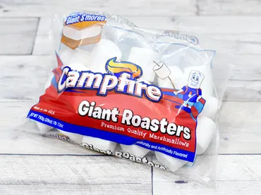 コストコ『キャンプファイヤーマシュマロ ジャイアントロースターズ』のおすすめ度は? 気になるサイズや食べ方をチェック