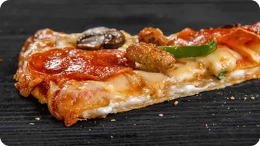 ドミノピザの生地は全7種類！定番ハンドトスや濃厚チーズのミルフィーユなどを紹介 
