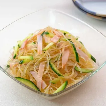 春雨サラダってどんな食べ物？簡単レシピや栄養価、アレンジ方法を徹底解説！(？)春雨サラダの魅力 - 低カロリーでヘルシー、様々なアレンジも可能！