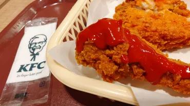 舌を交換したくなるレベルに激辛なソースがつくケンタッキー「レッドホットチキン」の「激辛チャレンジセット」を食べてみた