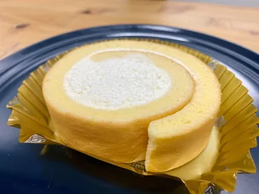 低糖質ロールケーキは美味しい？セブンイレブンから新登場！実食レビューや他商品との比較も？セブンイレブンの低糖質ロールケーキ、気になる味と糖質を徹底解剖！