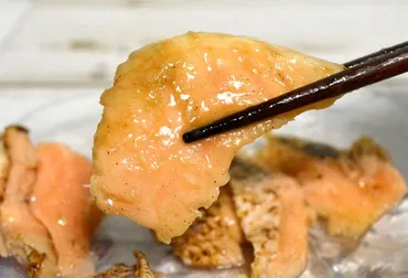 業務スーパーの1食100円『炙りトロサーモン』はご飯のせで食べたい