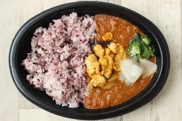 大人気カレー店「SPICY CURRY 魯珈」初監修のカレー弁当！イトーヨーカドー「魯珈監修 雑穀ご飯のスパイスチキンカレー」が夢中で食べちゃう美味しさ！  えん食べ