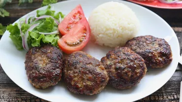 キョフテの本場風レシピ！人気トルコ料理の作り方を現地より紹介。 