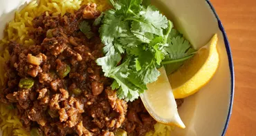 食欲を刺激するトルコ風肉団子゛スパイシーキョフテ゛ 