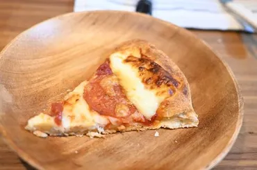 ピザハットのピザ生地、どれを選ぶ？食感と味の違いを徹底解説！(？)ピザハットの生地の種類と特徴