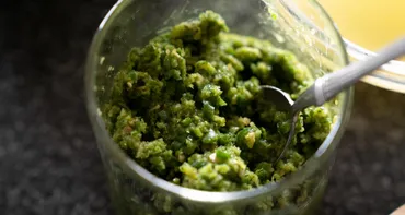 爽快な辛さと豊かな香りが魅力の゛自家製柚子胡椒゛ 