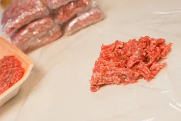 冷凍したひき肉の解凍方法