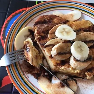 コストコ】ホテルブレッドの美味しさを生かした味わい♪シナモン風味のフルーツ*フレンチトースト☆
