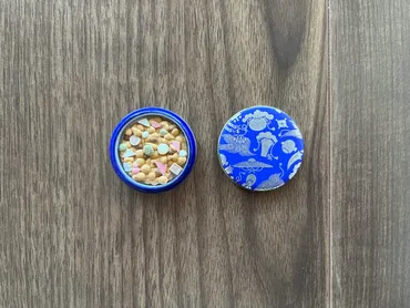 銘菓Ⅱ」のミニチュアガチャ 「銀座菊廼舎の冨貴寄」青丸缶 #ケンエレファント 