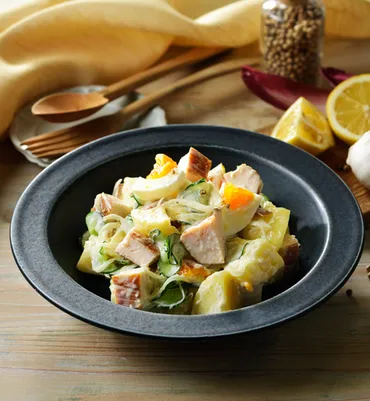 サラダチキンでつくる!スモークチキンでごろごろポテトサラダ