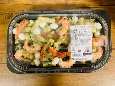 コストコのトルティリオーニ シュリンプ＆スピナッチ！バジル好きはぜひ食べてみて！