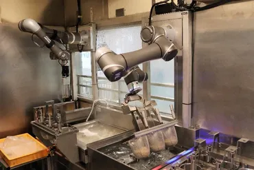 JR東日本クロスステーション／2026年までに「そばロボット」30店舗に導入 