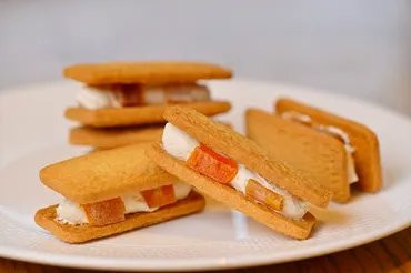 たんどーる 蜂屋柿のくりーむさんど【新定番 みやげ菓子】