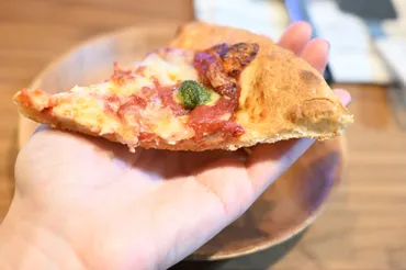 ピザハットの期間限定ピザ『チチチ チージーロール』とは？モチモチ食感がたまらない！ピザハットの新感覚ピザ