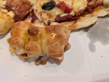 ピザハットのチージーロールとは?実際に食べてみた感想とレビュー!
