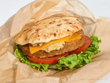 コストコのフードコートのガーデンピタサンドがおすすめ！大豆のパティは肉厚でジューシー