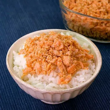 新米と一緒に召し上がれ♪ 鮭めんたいフレークのレシピ動画・作り方