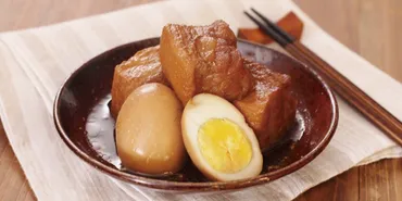 豚の角煮」と「ラフテー」「トンポーロウ」の違いは?