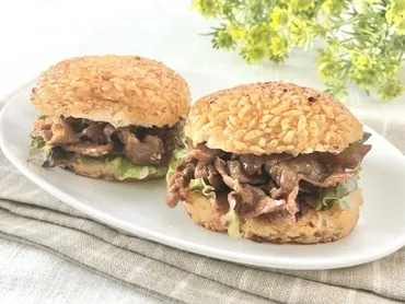 冷凍焼おにぎりをアレンジ!焼肉ライスバーガーのレシピ