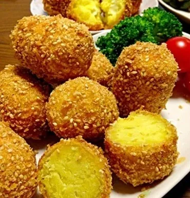 ホクホク甘～い♪秋の味覚を楽しむ「さつまいもコロッケ」 
