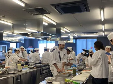 読売テレビ「かんさい情報ネットten.」に辻調学生が出演!