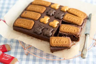 ホットケーキミックスで簡単お菓子。かわいすぎ「ビスケットブラウニー」も型いらず 