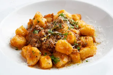 ニョッキの世界へようこそ！：基本からアレンジレシピ、冷凍保存方法まで徹底解説！(？)ニョッキ：基本のレシピから、業務スーパーの冷凍ニョッキまで。