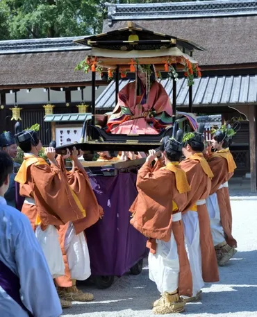 京都三大祭り「葵祭」について知ろう！例年、輿丁役（よちょうやく）として参加する文化学部京都文化学科・笹部ゼミにインタビュー！ 