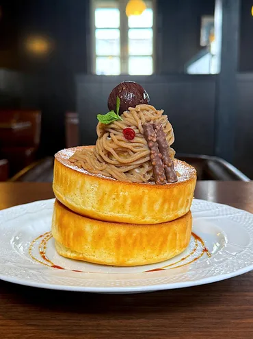 星乃珈琲】いくらなんでも贅沢すぎでしょ…!クリームたっぷりの「てんこ盛りパンケーキ」味もボリュームも最高すぎるよ!《実食レビュー》