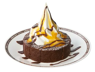 コメダ珈琲店×『オレンジページ』の限定シロノワール＆クロネージュ、オレンジとチョコレート2種のソース 