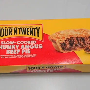 コストコ】電子レンジで2分の手軽さ。お肉がたっぷりの「アンガスビーフパイ」は満足度◎