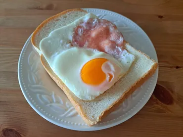 業務スーパーの「ロースハムスライス」は500g入りで肉厚!使い勝手のいいハム3選