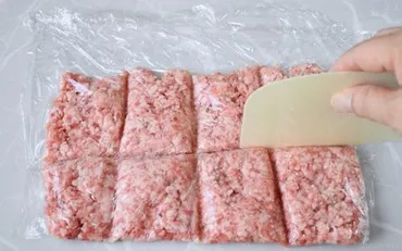小分けせずに取り出しやすい！ひき肉の冷凍方法に「もっと早く知りたかった」「格段に楽」 