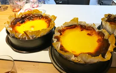 バスクチーズケーキの魅力とは？発祥から日本でのブーム、多様な味わい、そして未来への展望まで(？)バスクチーズケーキ：誕生秘話とブームの軌跡