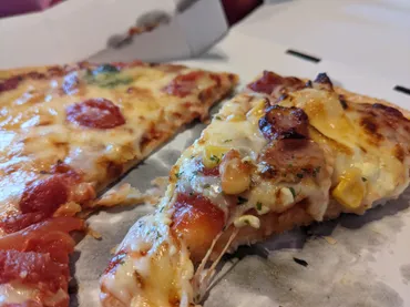 ピザハットのスペシャルクリスピー生地ってどうなの？薄いから他より損？ 