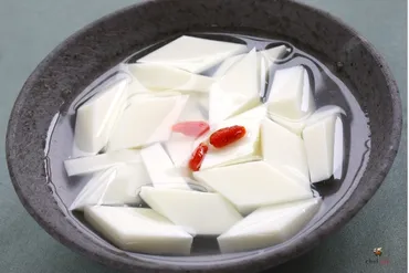 杏仁豆腐ワールド探訪：発祥から進化、レシピまで？杏仁豆腐の魅力：材料、製法、アレンジレシピ