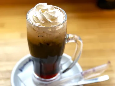 ぷるぷるとしたのど越しにハマる人続出!?コメダ珈琲店のデザートドリンク「ジェリコ 元祖」を実食