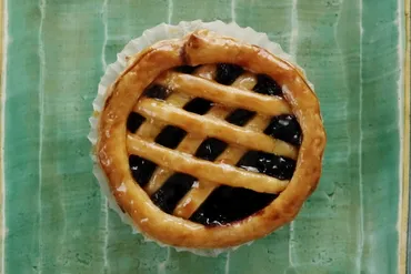 ガルガンチュワ「ブルーベリーパイ、マイス」帝国ホテル東京